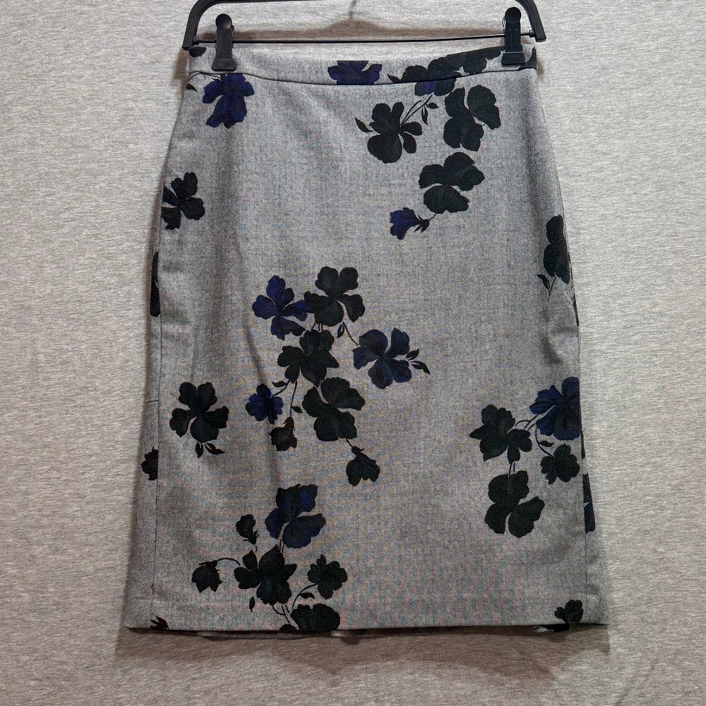 Ann Taylor Pencil Skirt Womens Size 2 Gray Floral Flounce Hem Career Business